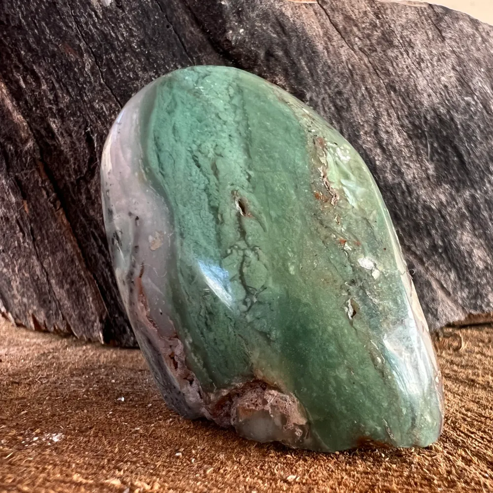 Emerald Chrysoprase Palmstone Model 16 от Зимбабве