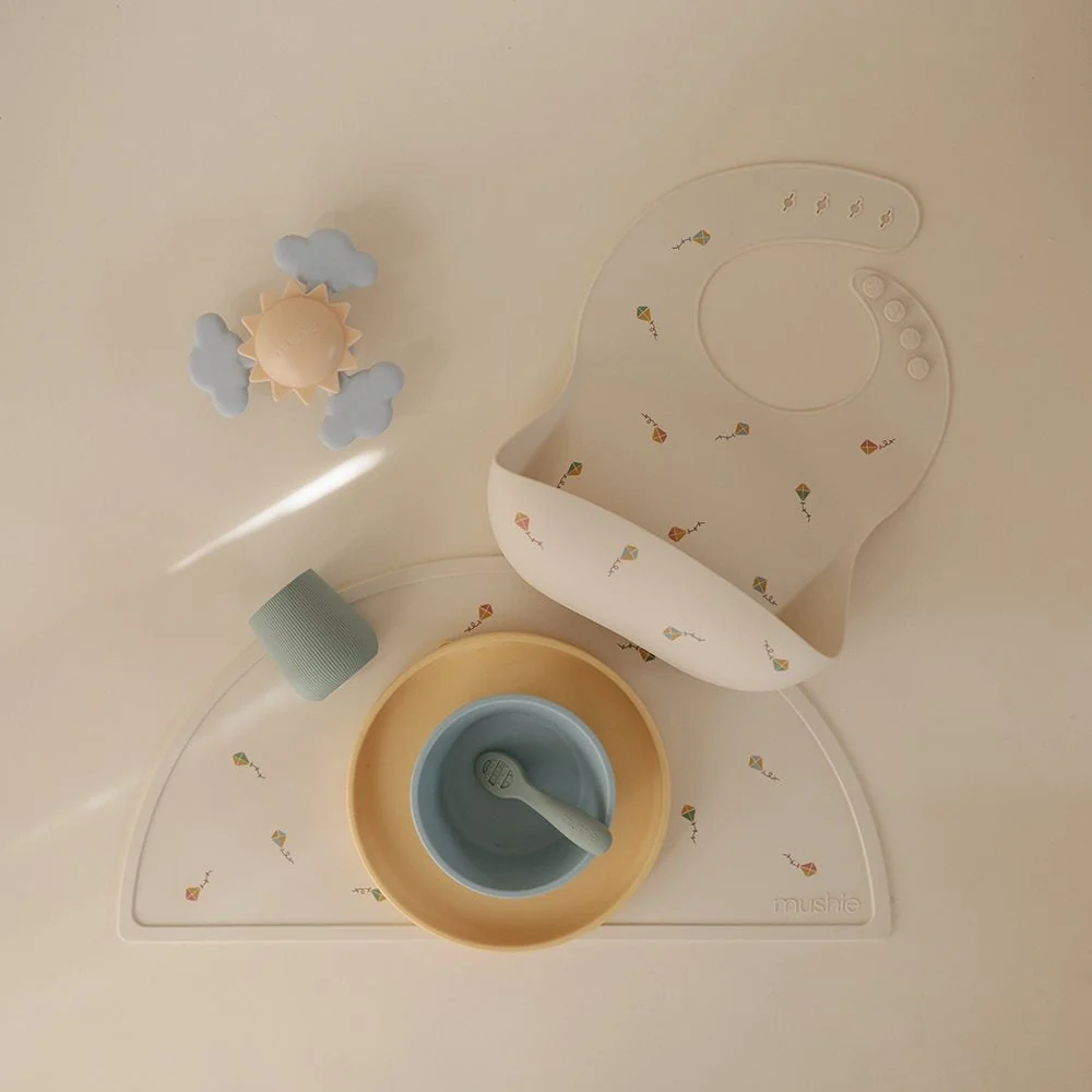 Mushie Подложка за маса Kites