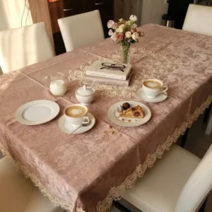 053 Луксозна покривка за маса 130/180 Празнична покривка за маса.