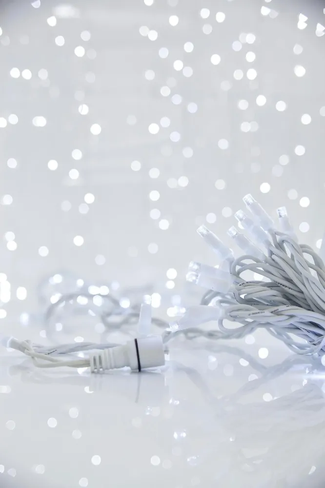 ЛАМПИЧКИ,100 LED,230V,КОНЕКТОР,ЗАХР.КАБЕЛ 150cm,БЯЛ ГУМ.КАБЕЛ,W, IP65