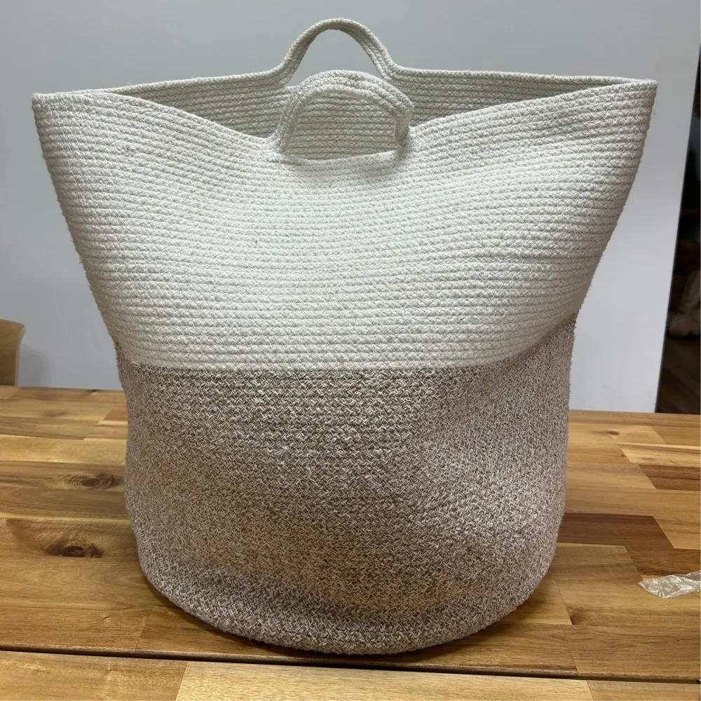 Плетена кошница за пране от памучен шнур бежово бяло 45x40cm