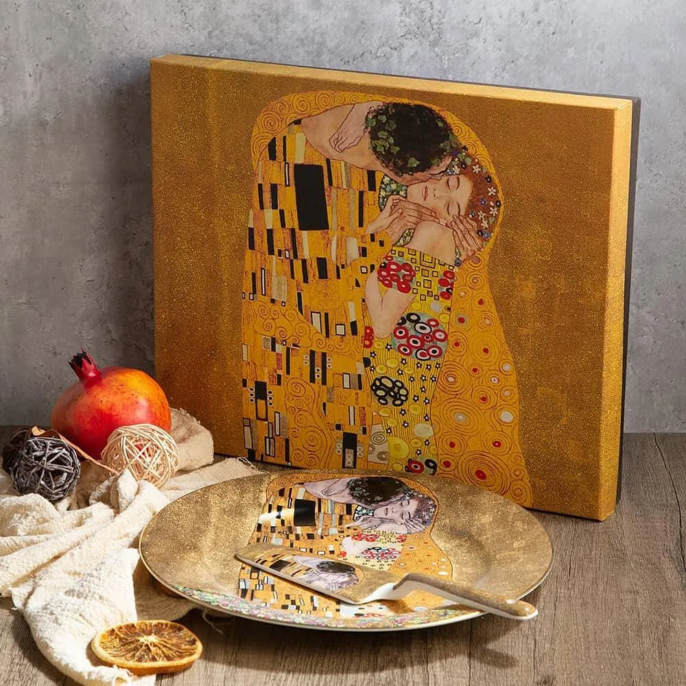 76029505 Чиния за торта с шпатула от серията Целувката