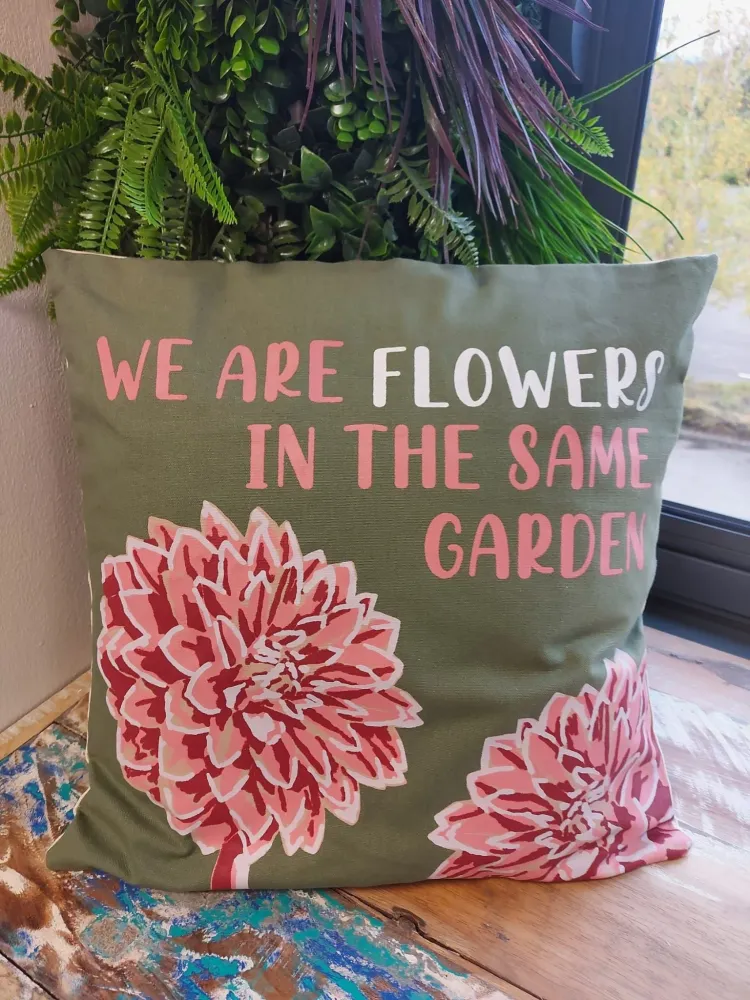 Памучна калъфка за възглавница We Are Flowers Olive