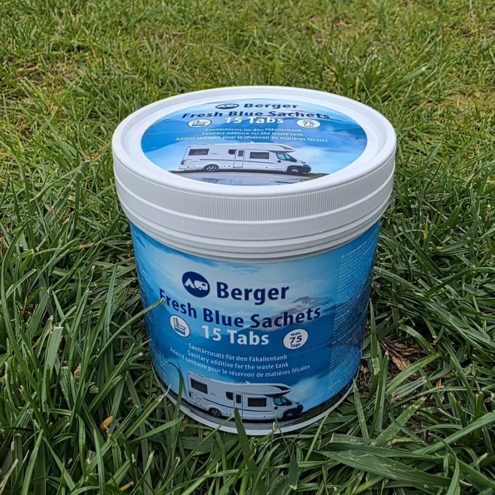 Препарат за химическа тоалетна за кемпери Berger Fresh Blue 15 сашета