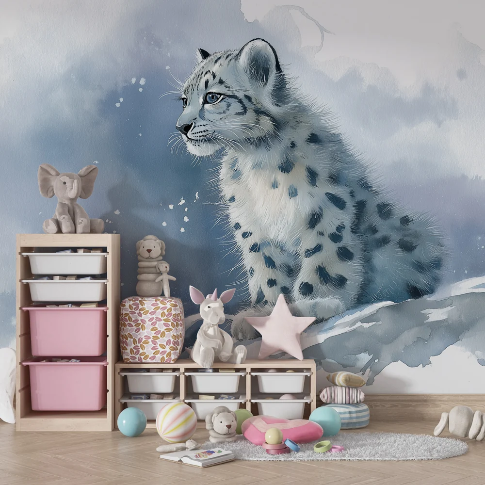 Kinderzimmer Tapete | Junger Schneeleopard einer winterlichen Landschaft