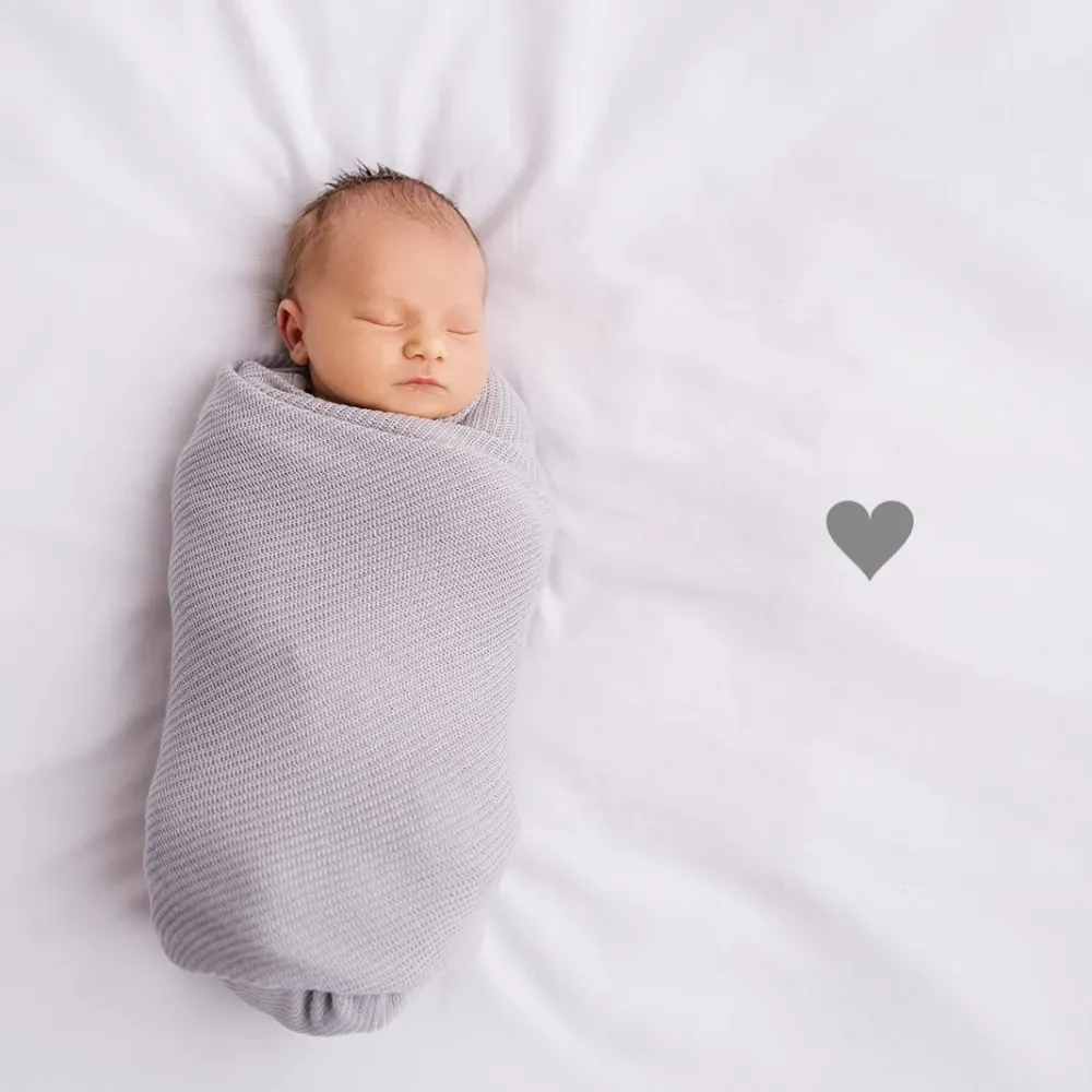 LullaLove Олекотено бамбуково одеяло Wrap Mist 90x90 cm Grey