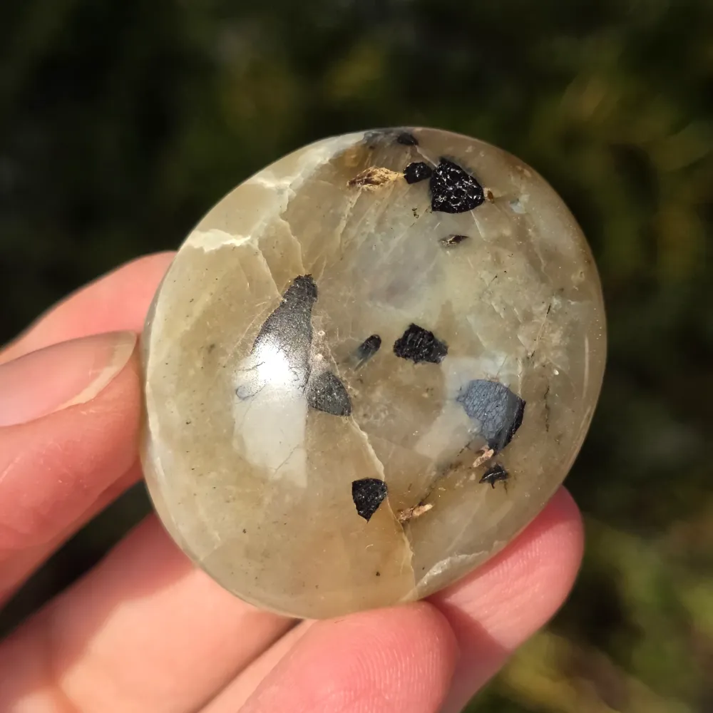 Palmstone лунен камък с гарниерит m3