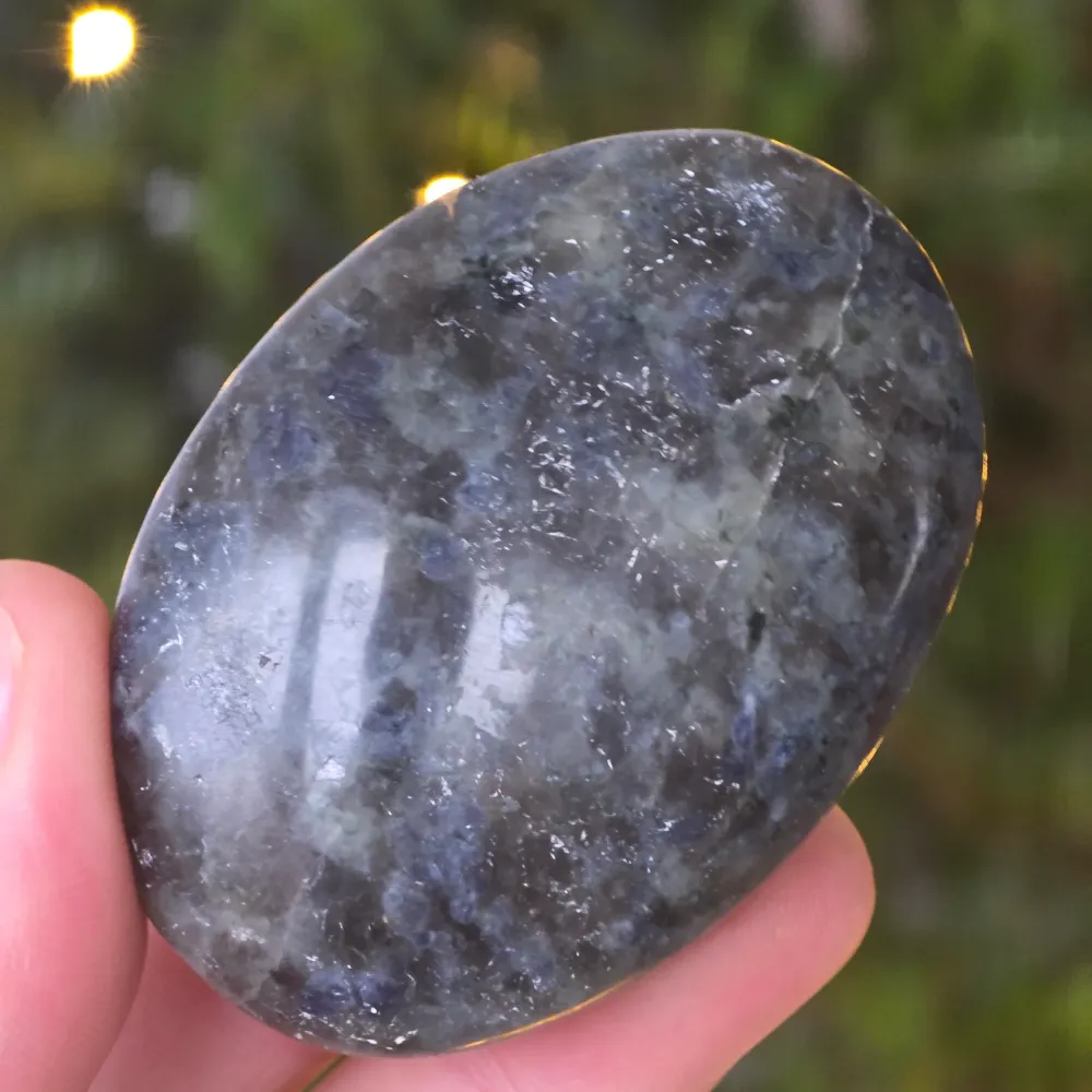 Palmstone Iolite (воден сапфир) от Мадагаскар модел 2