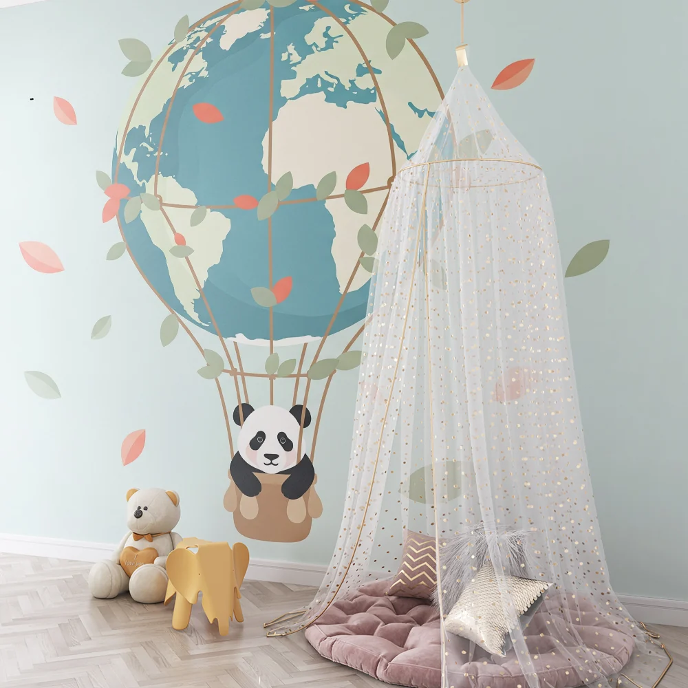 Papel de parede crianç | Bonito panda em um balão dirigível acima do mundo