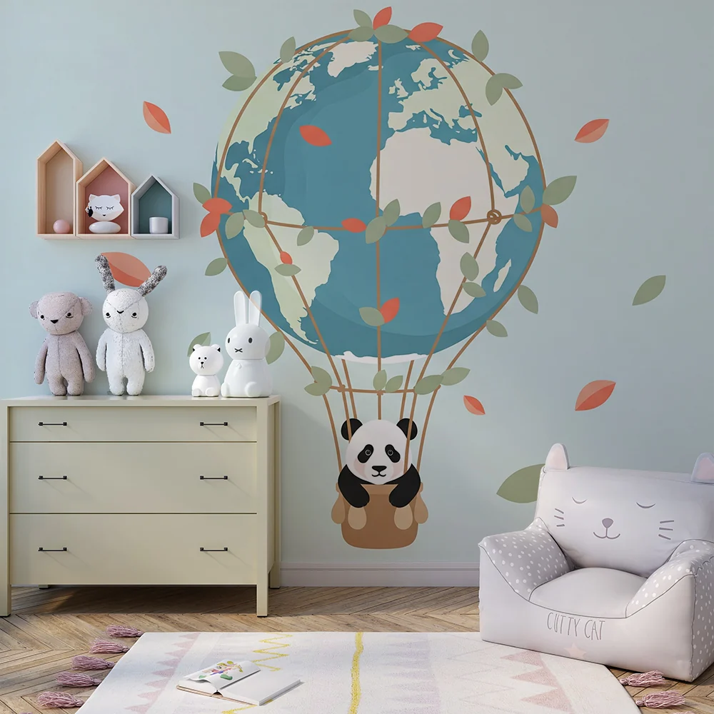 Papel de parede crianç | Bonito panda em um balão dirigível acima do mundo