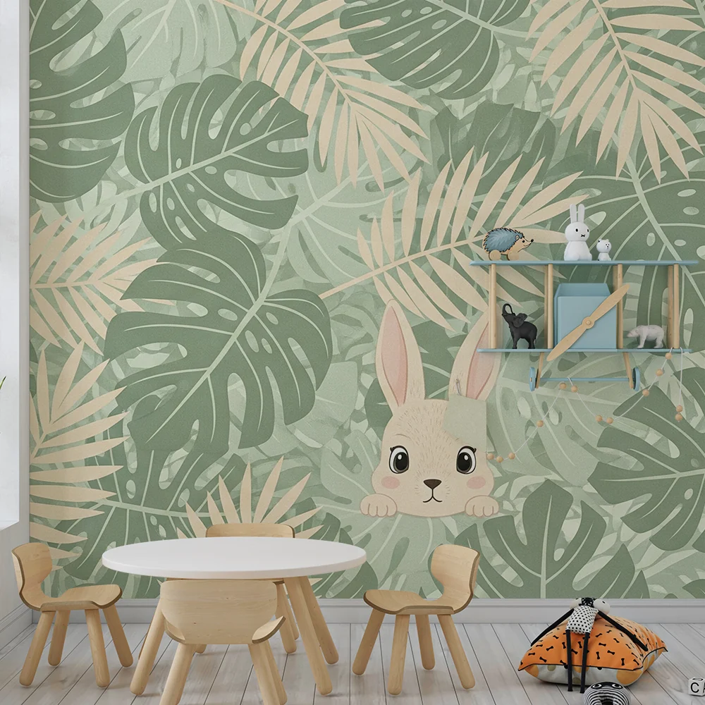 Papel de parede crianç | Coelho curioso no meio das folhas tropicais