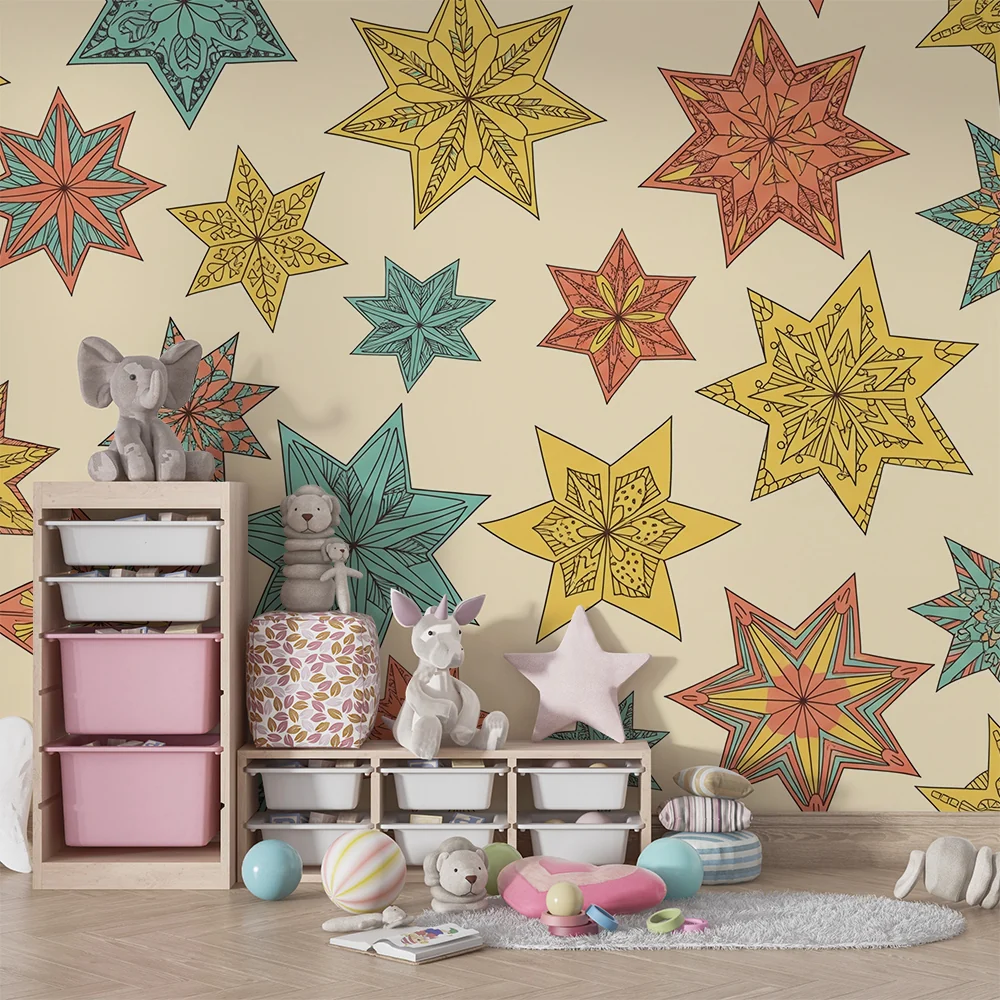 Papel de parede crianç | Estrelas coloridas e padrões geométricos em fundo creme