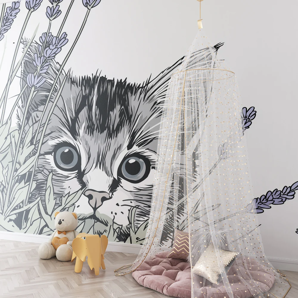 Papel de parede crianç | Gatinho curioso entre as lavandas
