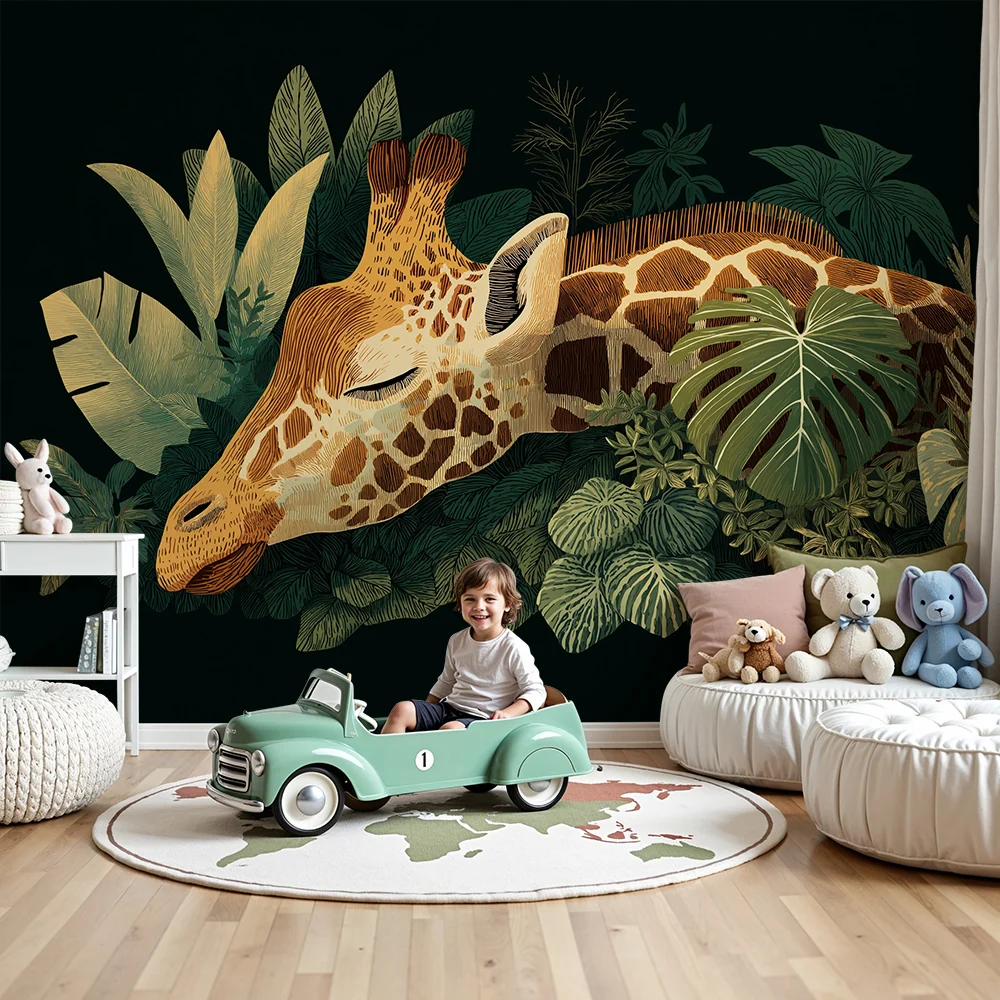 Papel de parede crianç | Girafa pacífica cercada por folhagem luxuriante