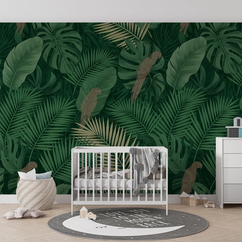 Papel de parede crianç | Luxuosa selva com papagaios e folhagem tropical