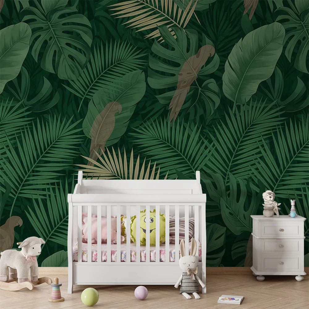 Papel de parede crianç | Luxuosa selva com papagaios e folhagem tropical