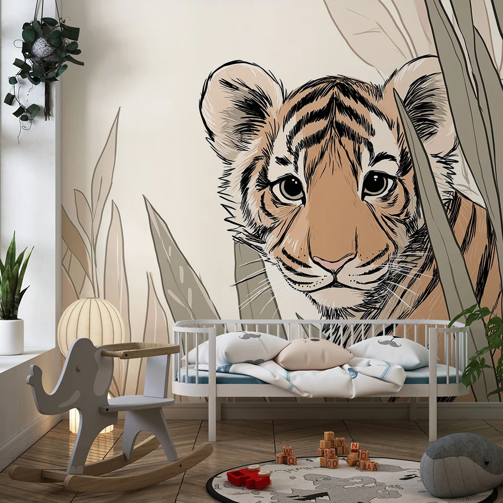 Papel de parede crianç | Pequeno tigre curioso no meio das folhagens