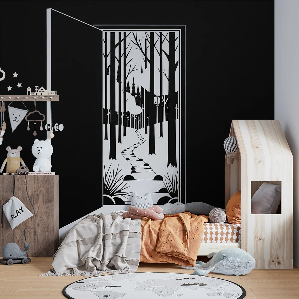 Papel de parede crianç | Porta aberta para um caminho florestal em preto e branco