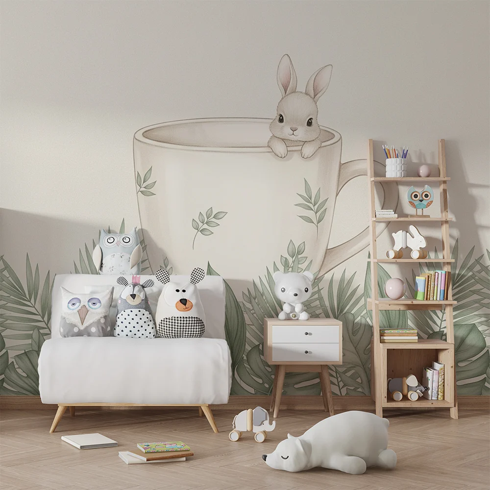 Papel de parede quarto bebê | Симпатичен заек в чаша с тропическо листо