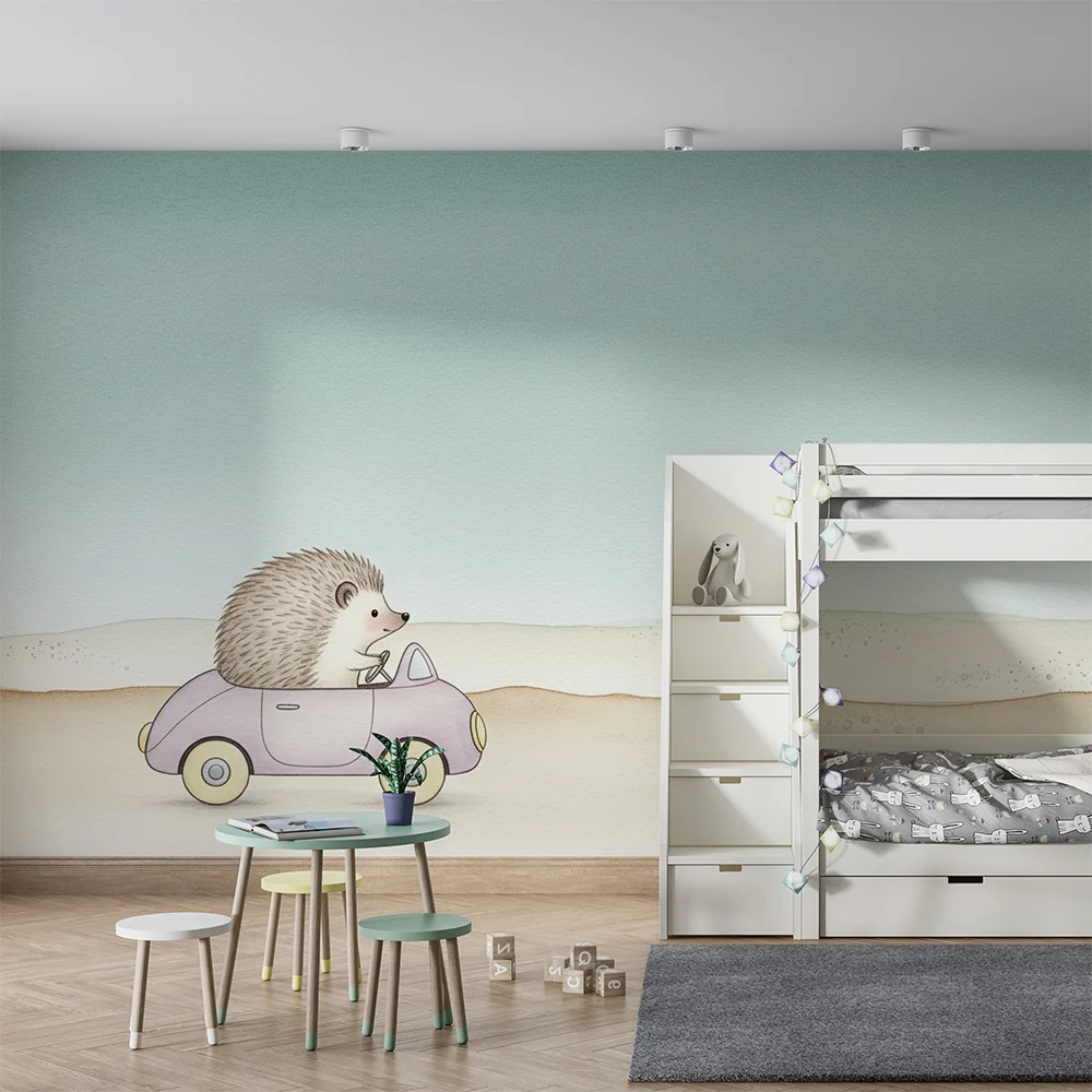 Papel de parede quarto bebê | Bonito ouriço em um carro