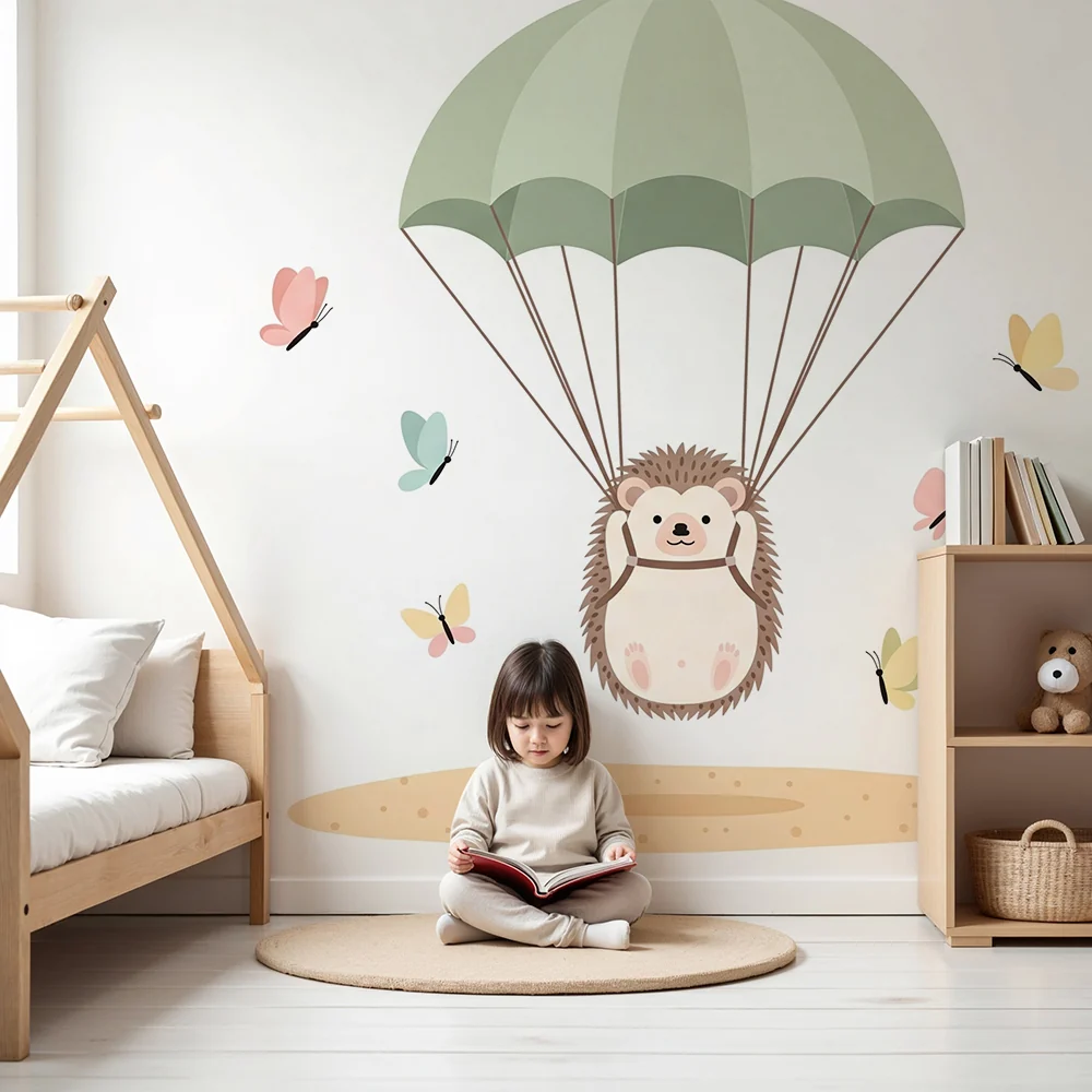Papel de parede quarto bebê | Ouriço paraquedista com borboletas