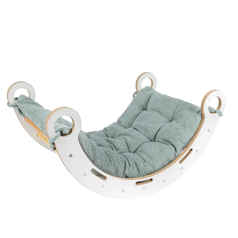 Люлееща се играчка за деца с възглавница - Snug Rocker
